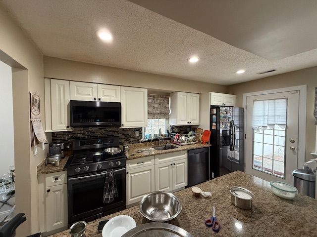 Building Photo - 88 Sapphire Ln