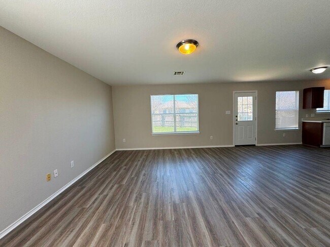 Building Photo - 119 Peppergrass Cove
