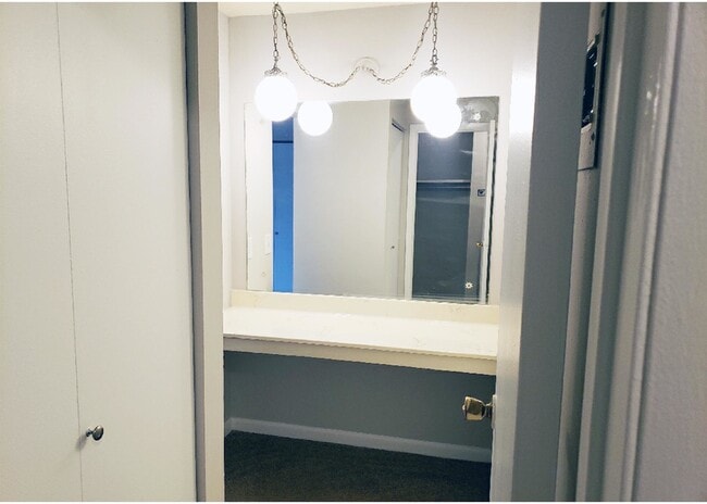 SG-518 Chacnging room - Spyglass
