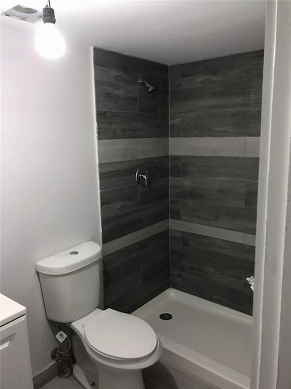 Building Photo - 6751 N University Dr