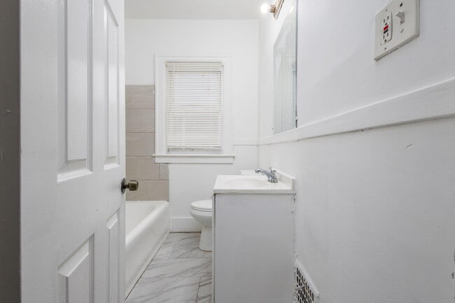 Building Photo - 19572 Alcoy Ave