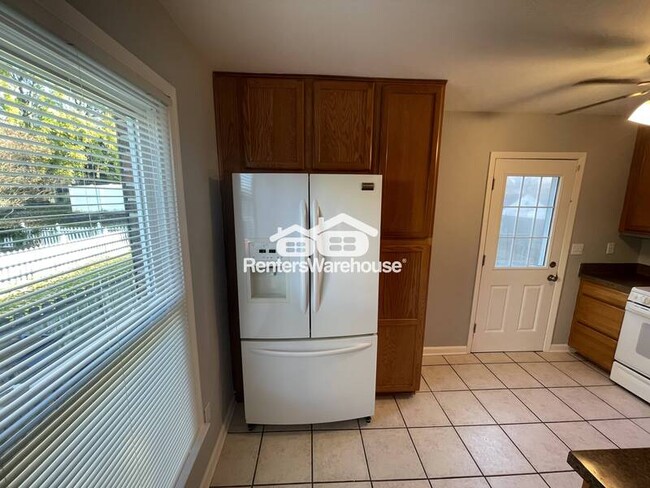 Building Photo - 20 Stewarton Ct