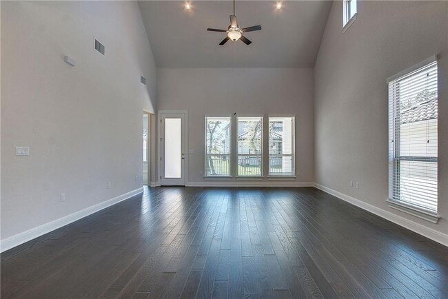 Building Photo - 9703 Bayshore Bend
