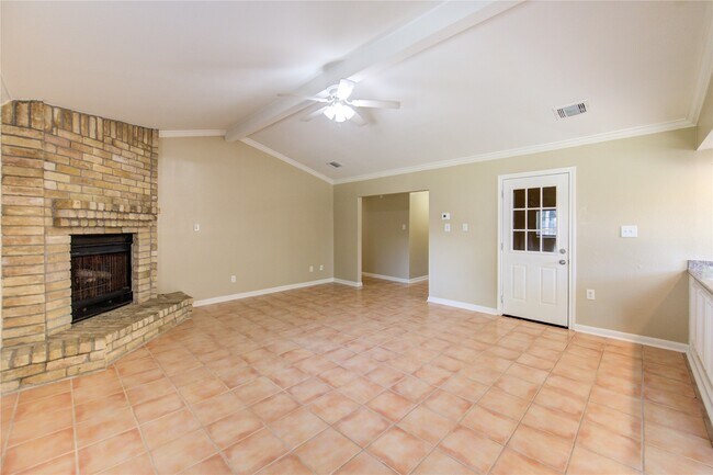 Building Photo - 3702 Royal Manor Dr