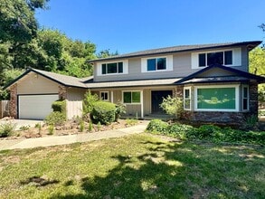 Building Photo - 4 Bedroom Home + Den in Saratoga!