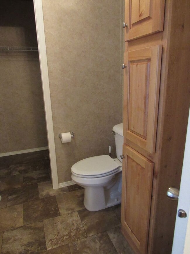 Building Photo - 3 Bed 2 bath Mills Mobile Home on Beautiful Treed Lot