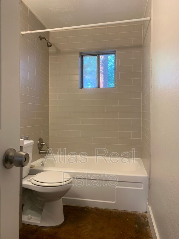 Building Photo - 4310 N 14th St