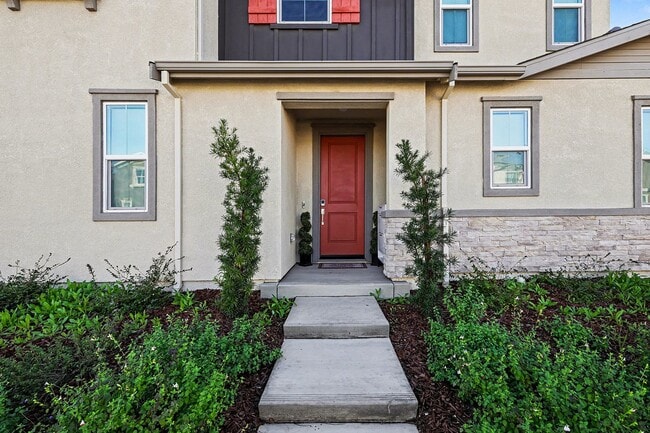 Building Photo - Newer Home Available in Tracy Hills