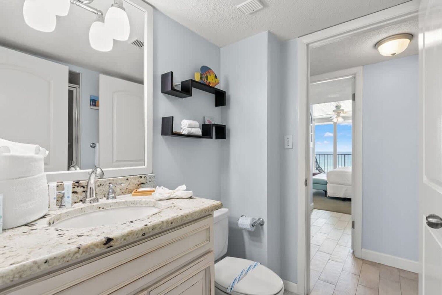 Building Photo - 7205 Thomas Dr