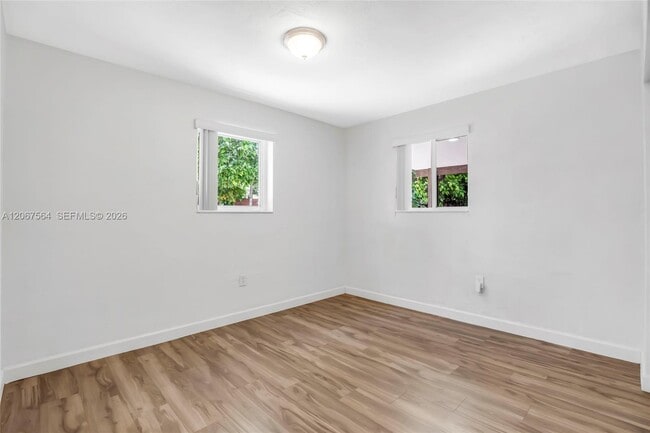 Building Photo - 9841 Dominican Dr