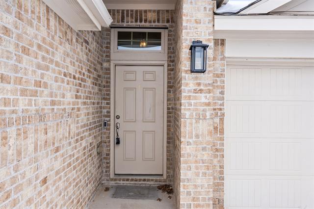 Building Photo - 312 Saguaro Dr