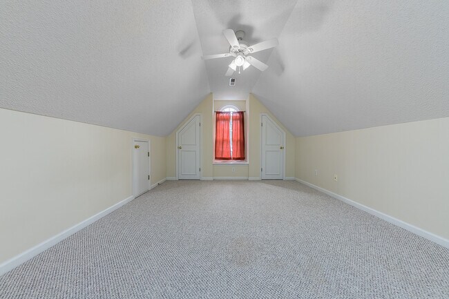 Building Photo - 212 Derby Park Ave