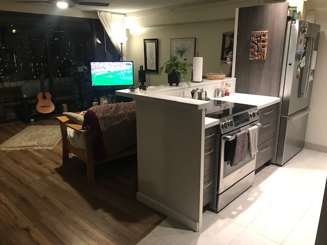 Kitchen/living room view from entrance - 2333 Kapiolani Blvd