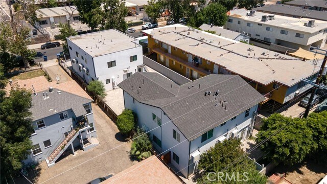 Building Photo - 14732 Gilmore St