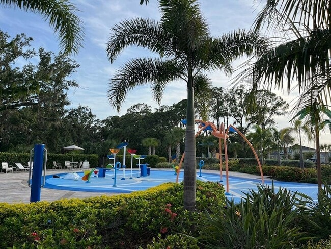 Building Photo - 10013 Daybreak Glen