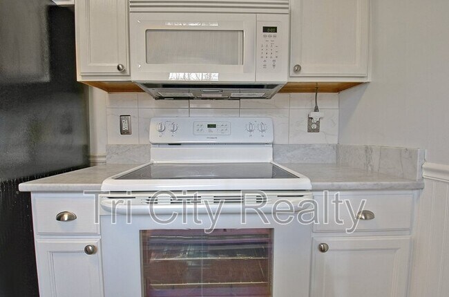 Building Photo - 350 Cobbler Dr