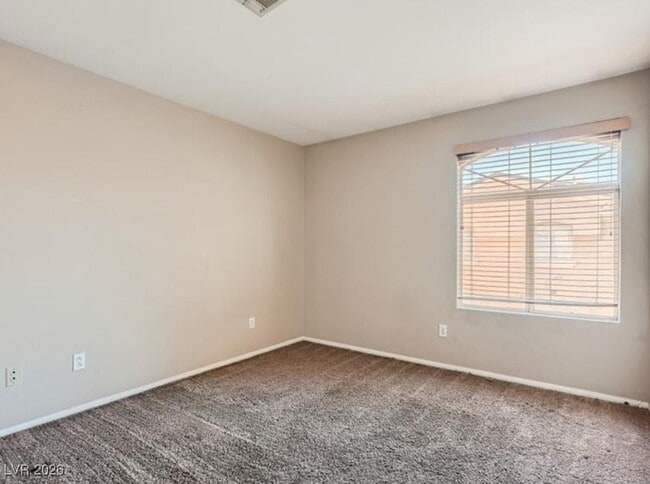 Building Photo - 3950 S Sandhill Rd