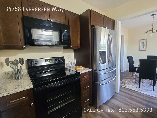 Building Photo - 34758 Evergreen Way