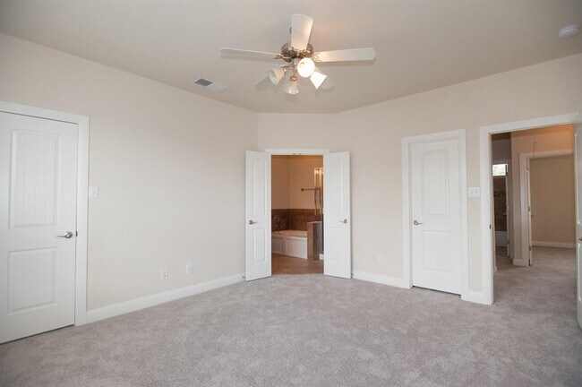 Building Photo - 6708 Menchaca Rd