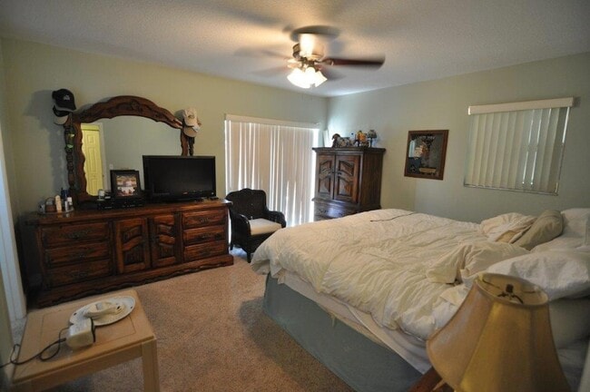 Building Photo - 1325 Arapaho St