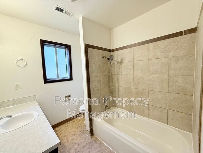 Building Photo - 16121 SE 3rd St