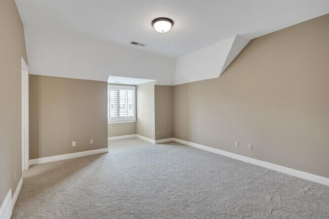 Building Photo - 6597 Heronswood Cove