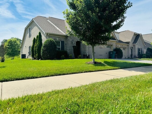 Building Photo - 1015 Callaway Dr