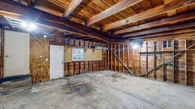 Building Photo - 124 Church St
