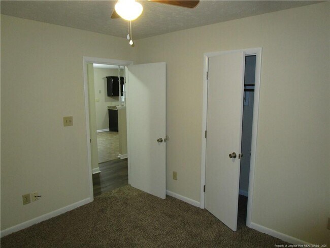 Building Photo - 2122 Constitution Dr