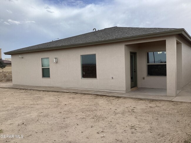 Building Photo - 5925 Speyside Dr
