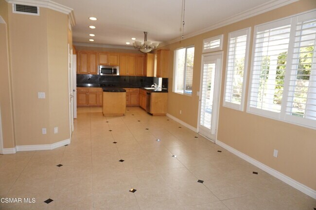 Building Photo - 2033 Yellowthroat Pl