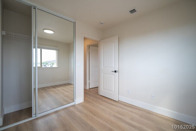 Building Photo - Available now!  Beautifully upgraded 4-bdr...