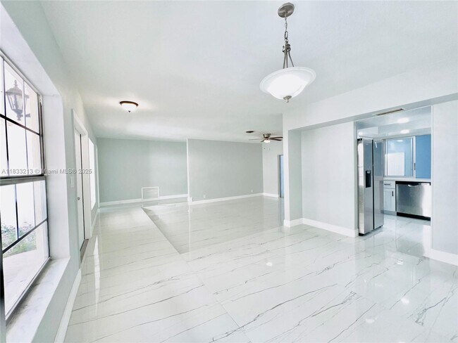 Building Photo - 4971 SW 7th Ct