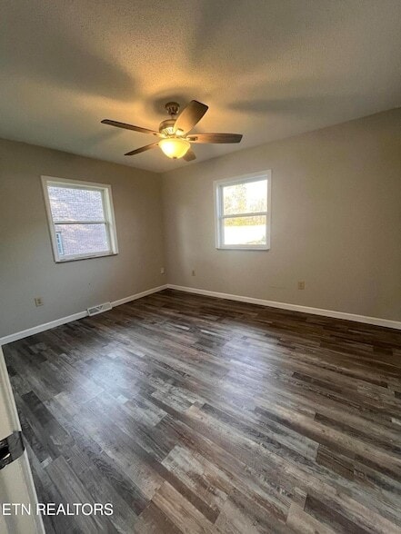 Building Photo - 3408 Hackberry Rd