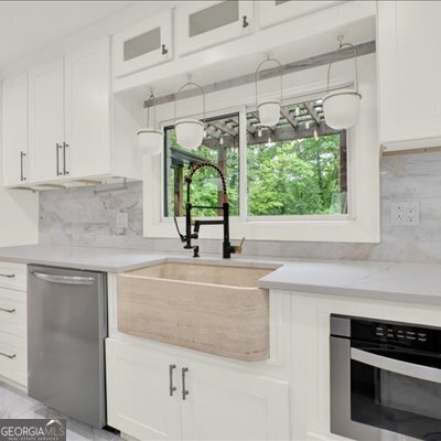 Building Photo - 3270 Brookview Dr