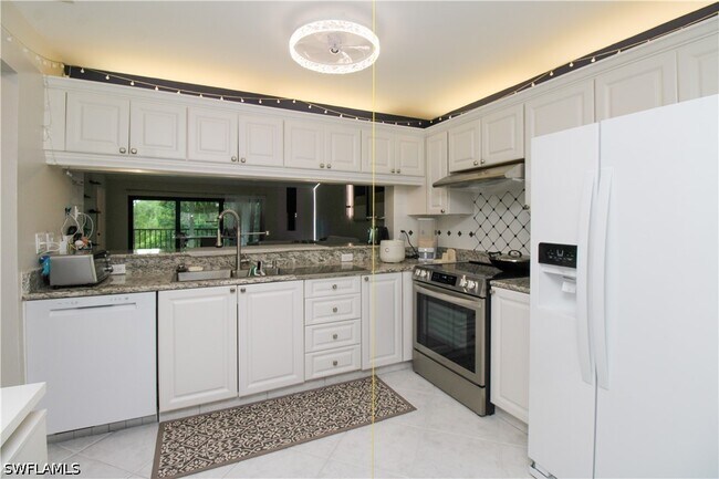 Building Photo - 5767 Deauville Cir