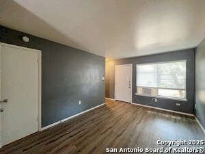 Building Photo - 2802 Lasses Blvd