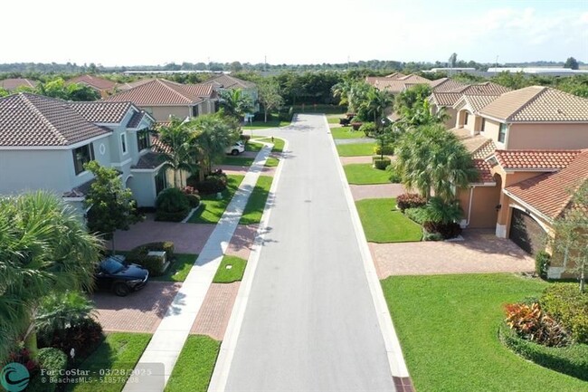 Building Photo - 8127 Rainforest Jasper Ln