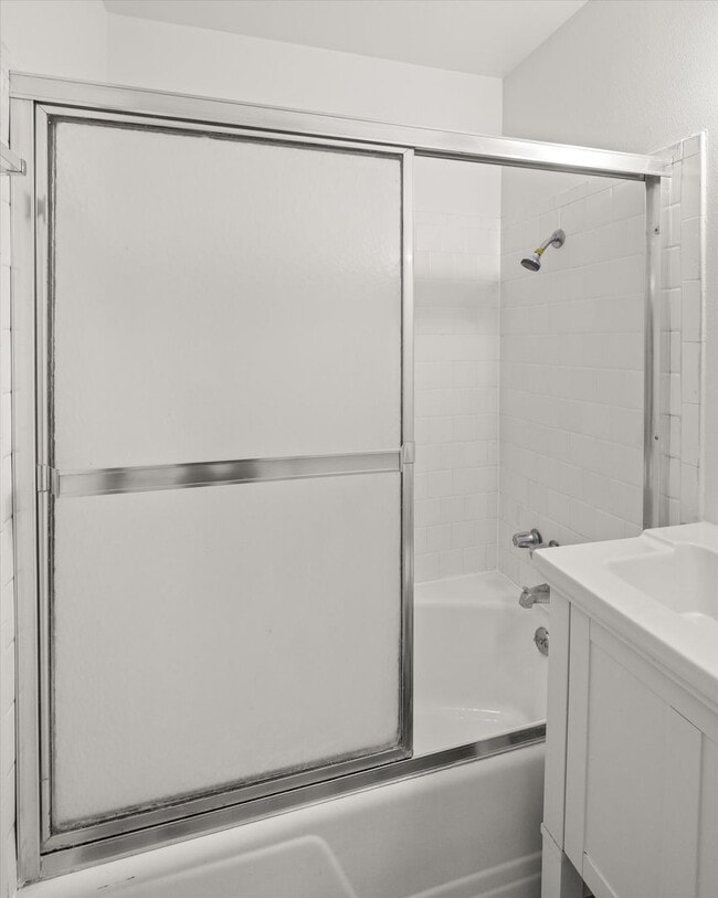 Building Photo - 6685 Sabado Tarde Rd