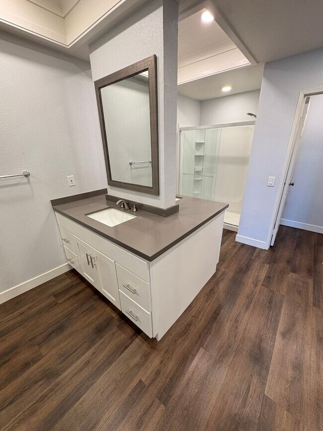 Building Photo - Serenity awaits in this upgraded 2 bedroom...