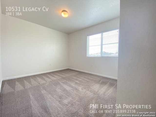 Building Photo - 10531 Legacy Cv