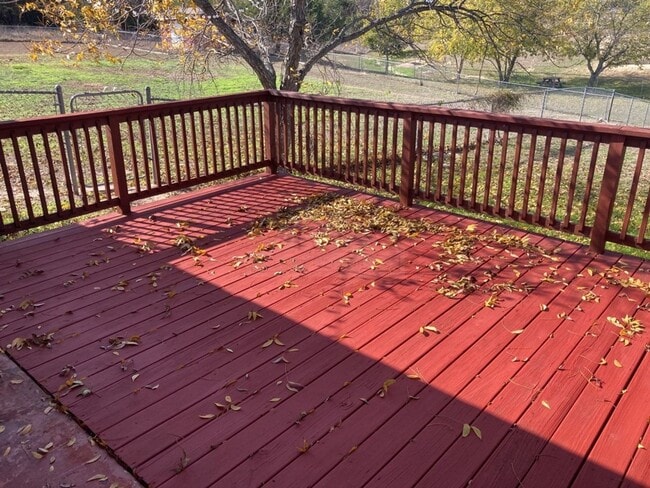 Building Photo - 535 Nathan Dr