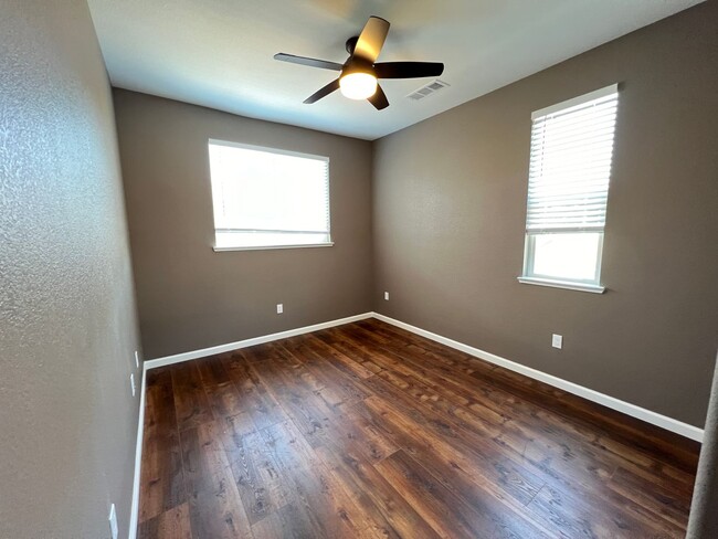 Building Photo - Completely Remodeled home in desirable Mou...
