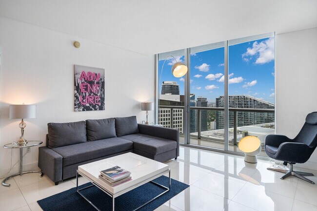 Building Photo - 485 Brickell Ave
