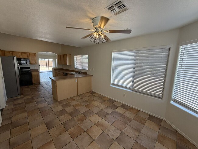 Building Photo - 3816 S 74th Dr