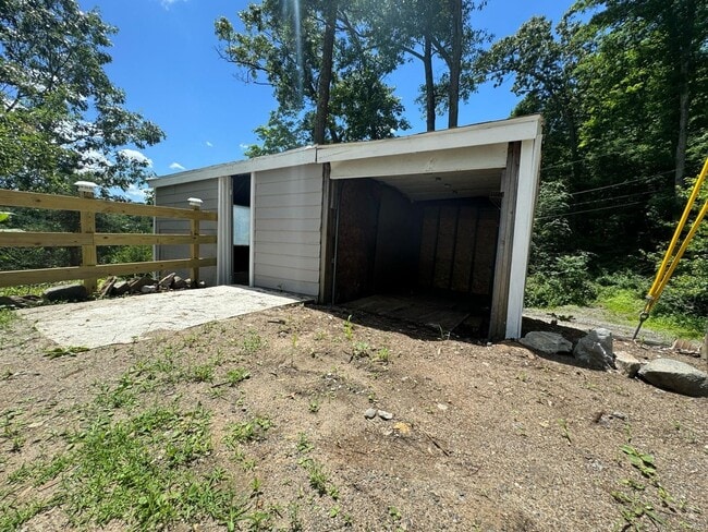 Building Photo - 22 Hemlock Trail