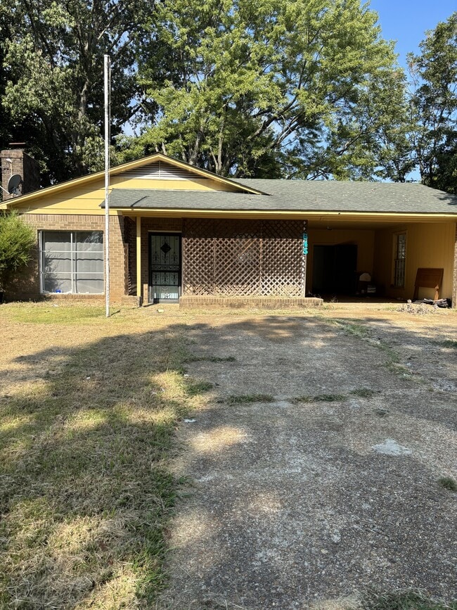 Primary Photo - 645 Dawson Rd