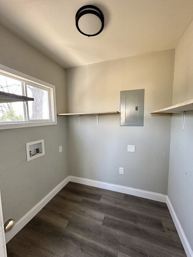 Building Photo - 1221 Frisco St