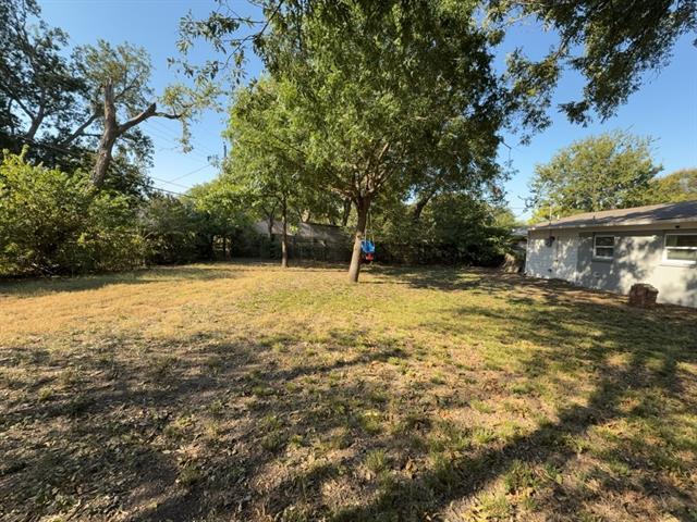 Building Photo - 1202 Valley View Dr
