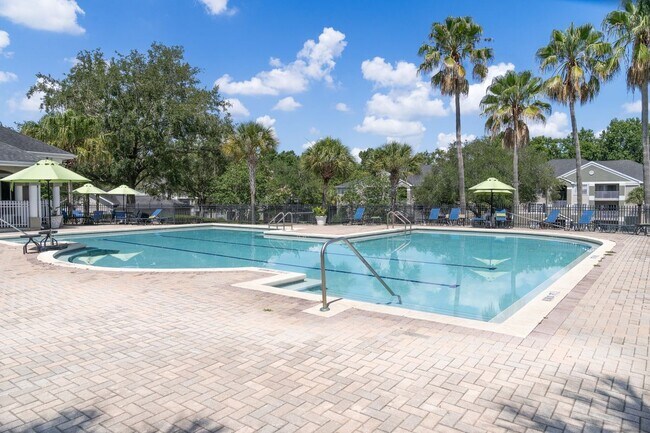 Building Photo - 4240 Summer Landing Dr